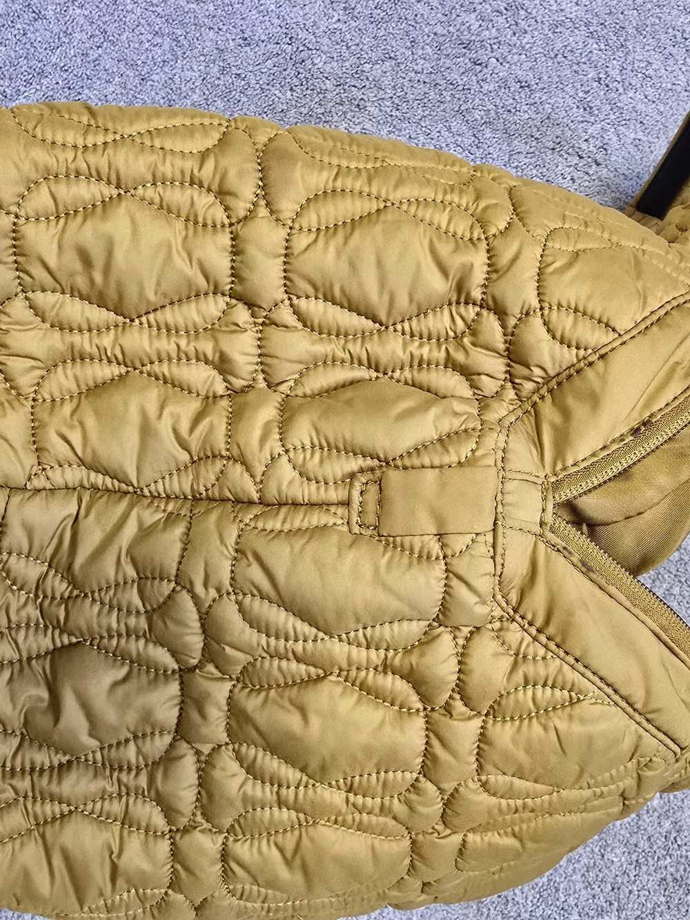 Lululemon Quilted Embrace Tote Bag 20L